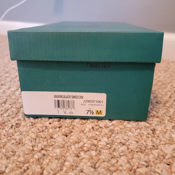 Blowfish Malibu Black Canvas Sneakers NIB - Picture 6 of 8